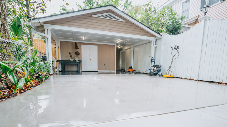 Immaculately clean driveway