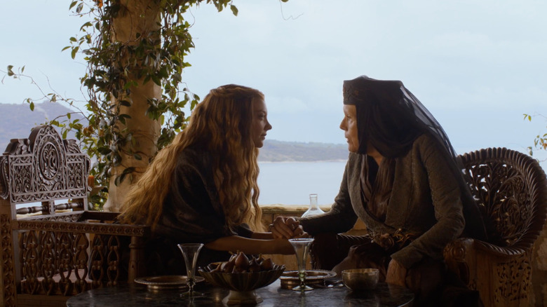Olenna and Margaery in chairs