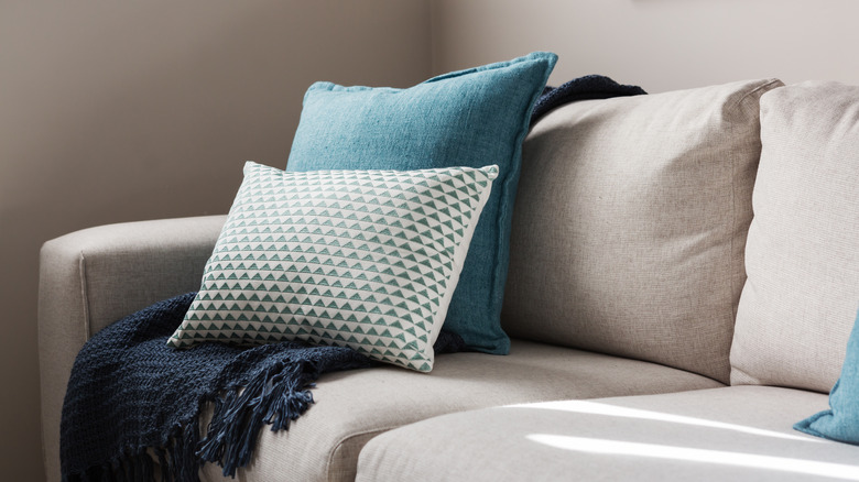 solid and diamond pattern pillows 