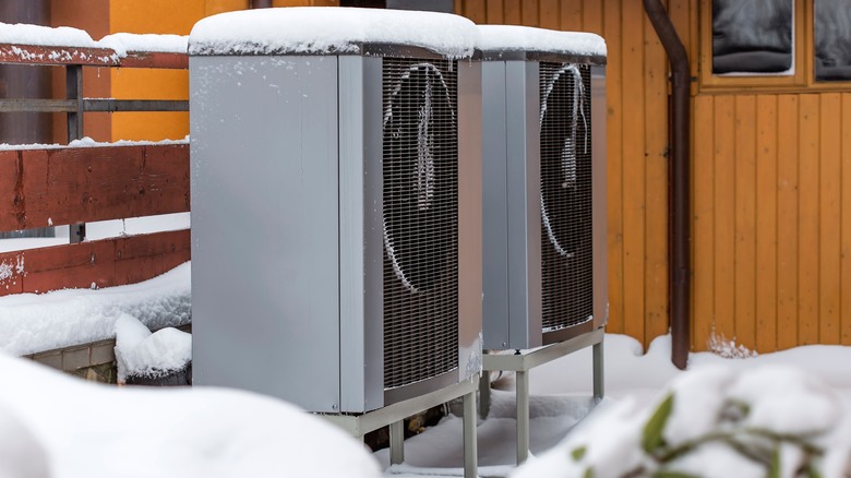 Heat pump with snow 