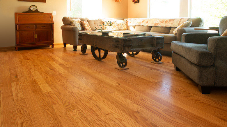 Red oak wood flooring in a living area