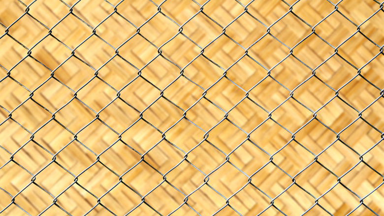 chain link with wicker