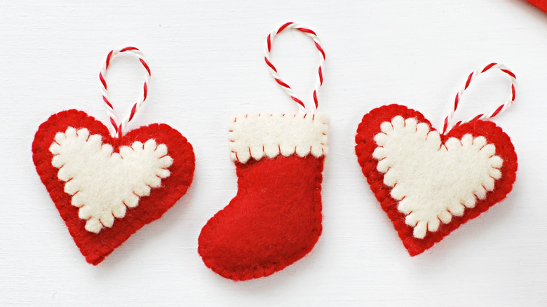 how-to-clean-fabric-christmas-ornaments