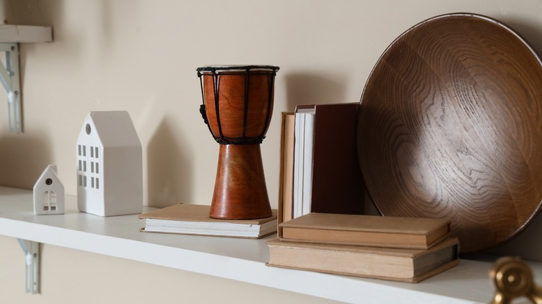 decorative bedroom shelf