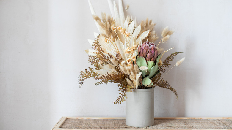 dried flowers in a vase