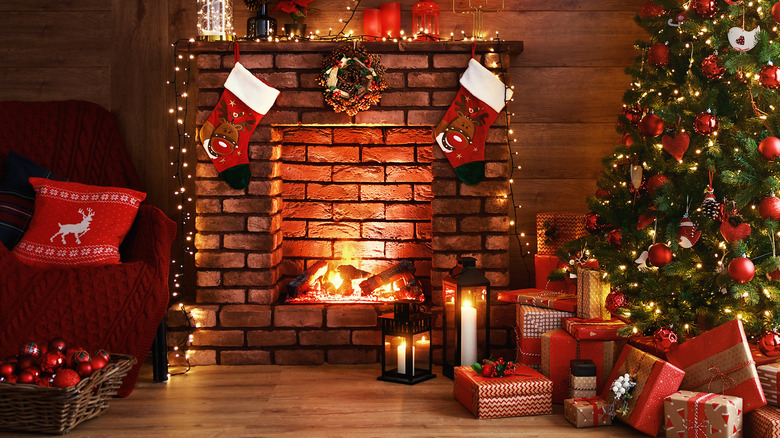 christmas fireplace with stockings