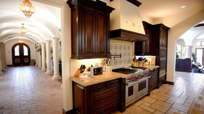 dark maple cabinets stove and range