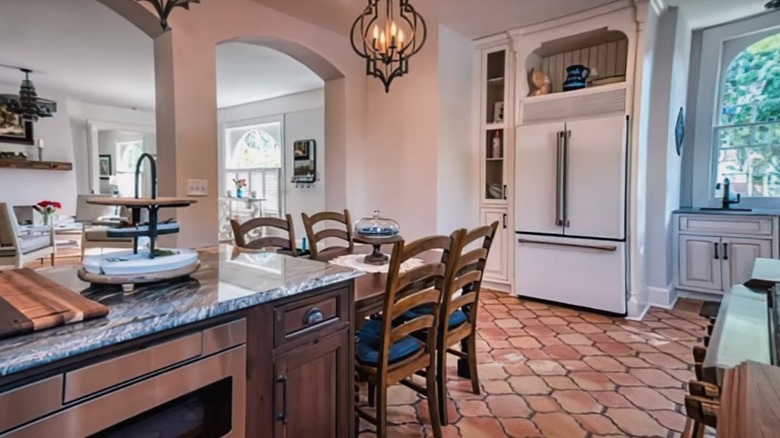 terracotta floor tiles in kitchen