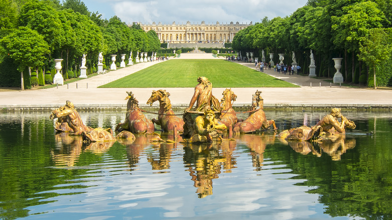 Versailles fountain sculpture art 