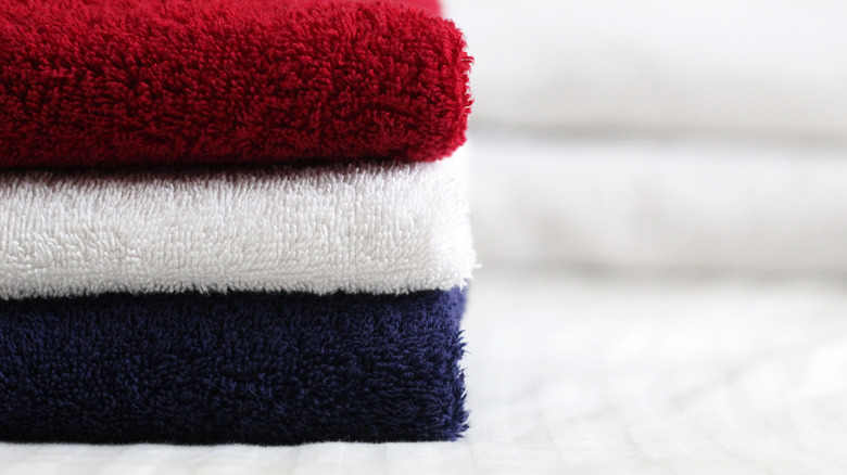 red white blue bathroom towels