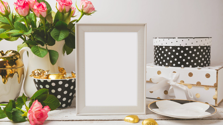 Polka dotted decor black and white