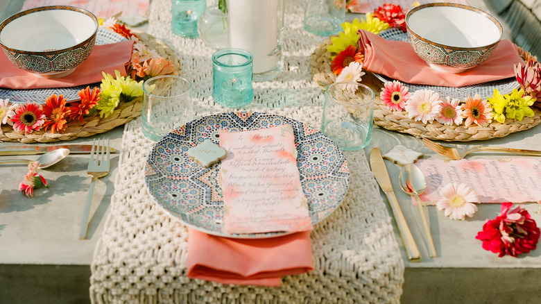 macrame table runner with plates