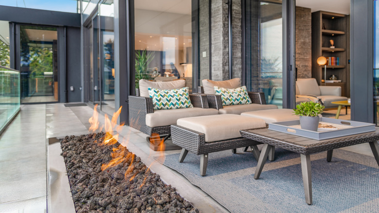 outdoor gas fire pit 