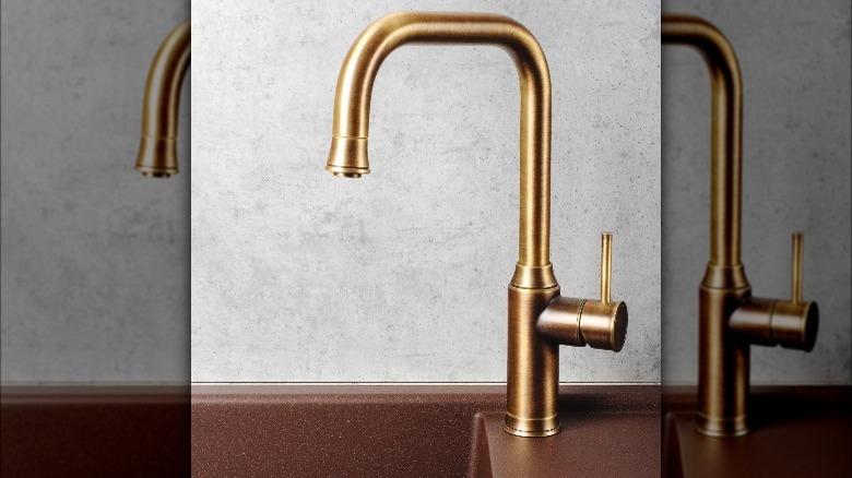 polished gold sink faucet 