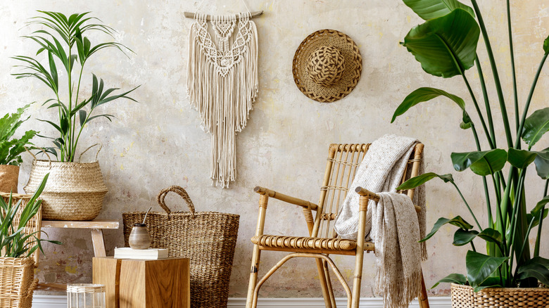 macrame wall hanging boho room