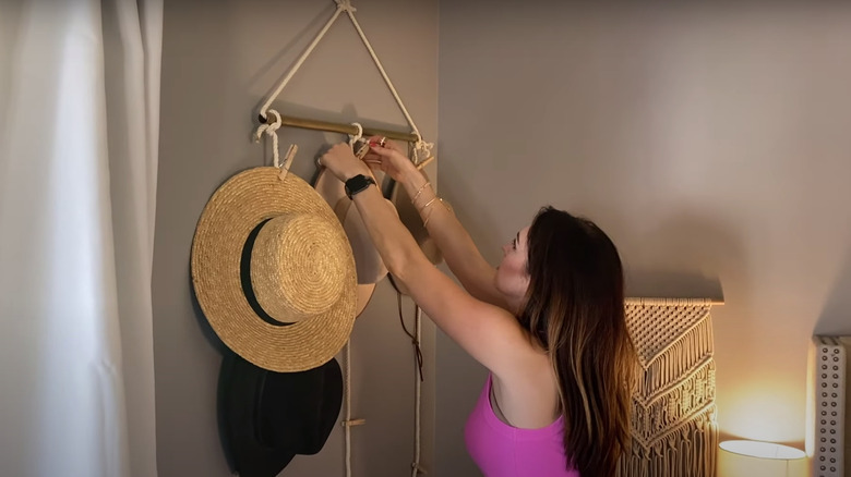 hanging hat on wall display