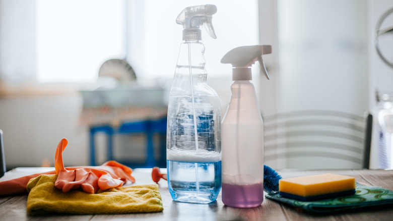 Generic bathroom cleaning products