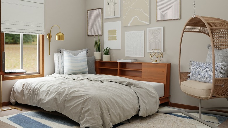 Headboard with shelves in bedroom