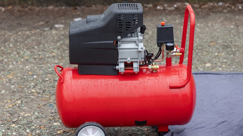 Small air compressor