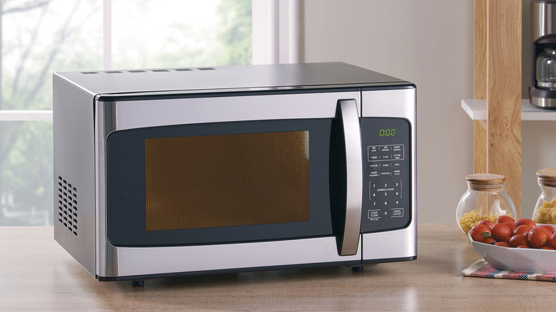 microwave on kitchen counter