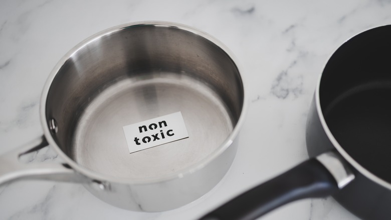 Non toxic label in pot