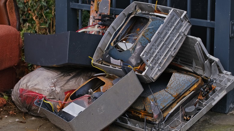 Old appliances for curbside pickup 