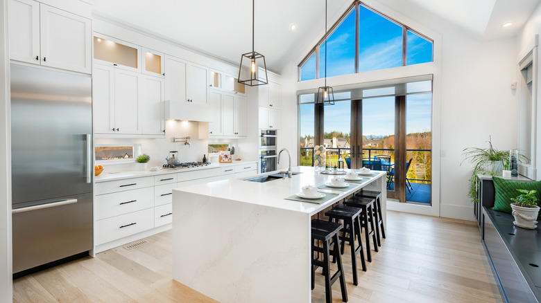 bright and modern kitchen