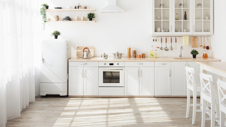 Small white kitchen