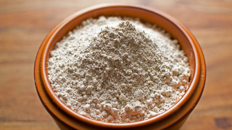 Diatomaceous earth 