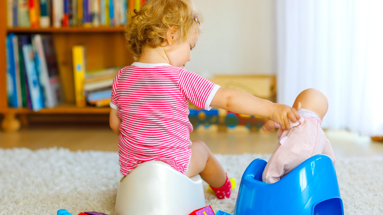 Child seated on stand-alone seat