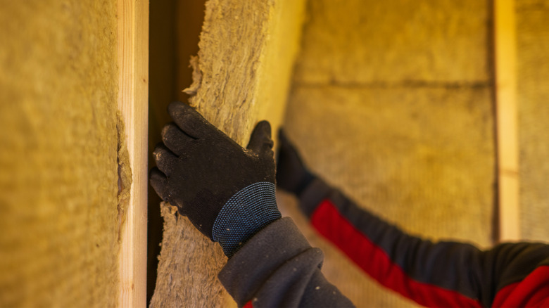 Installing mineral wool insulation