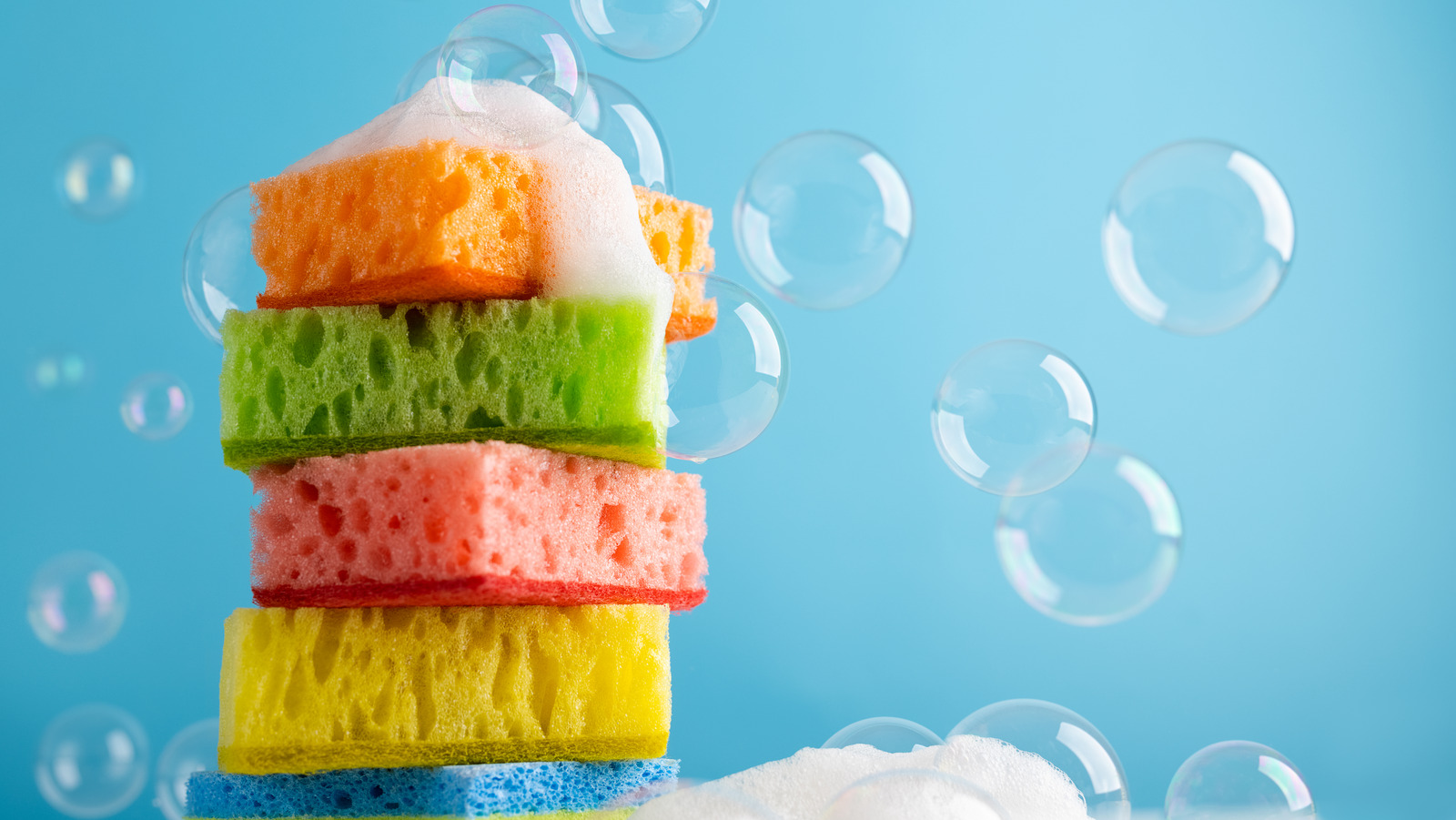 How to Clean and Sanitize a Sponge With Bleach