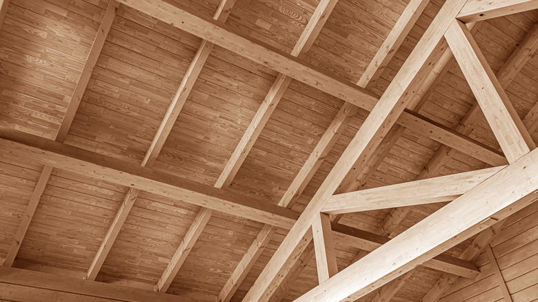 Ceiling with wood beams