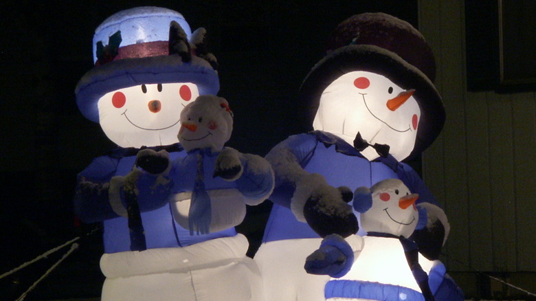 inflatable snowmen