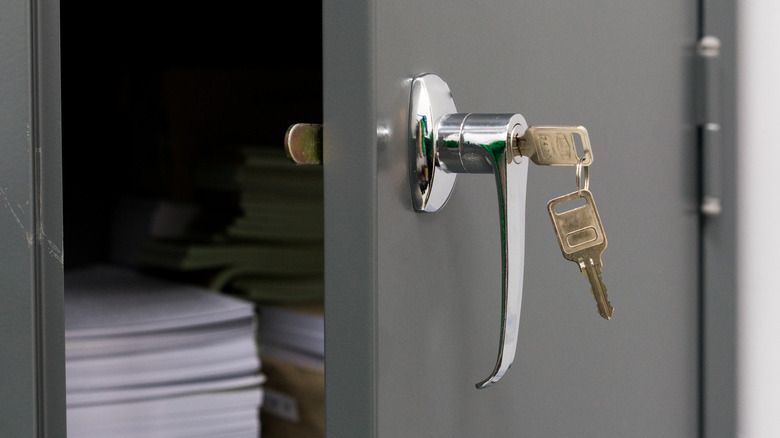 closet door with lock