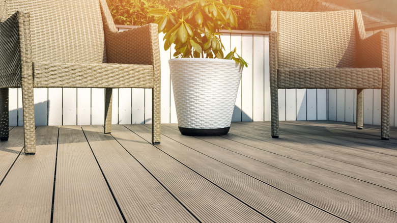 clean deck with wicker chairs