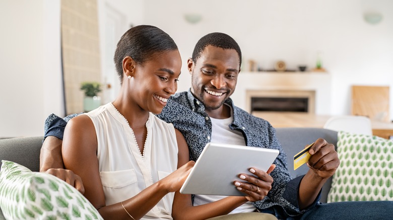 couple checking credit score