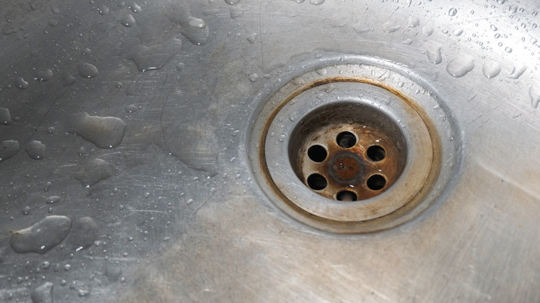 Rusty stainless steel sink