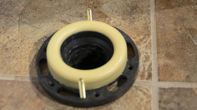 snap-goods-removing-a-broken-toilet-flange