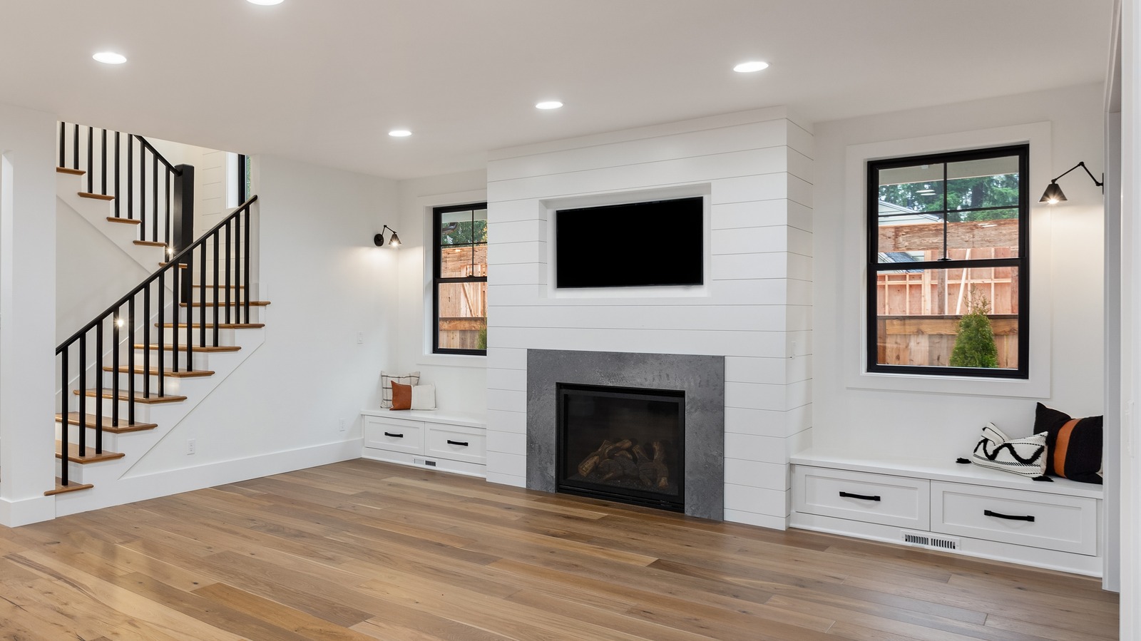 How to Stop Fireplace Drafts, How to Seal a Fireplace Opening