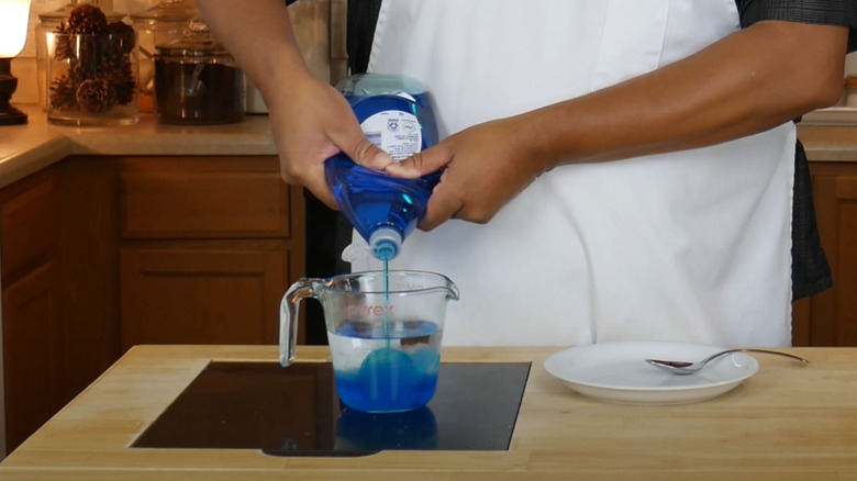 preparing dish soap solution