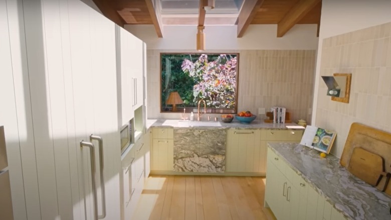 bright and natural kitchen