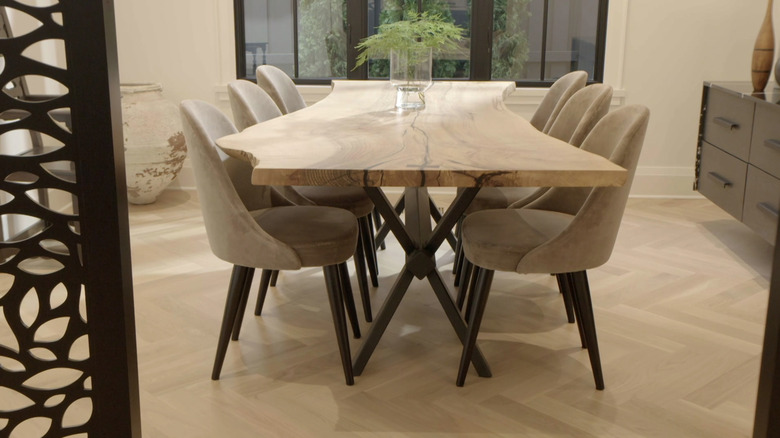 Hilary Farr's reclaimed wood table