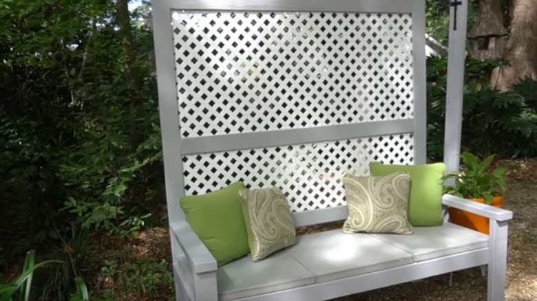 garden bench with privacy screen