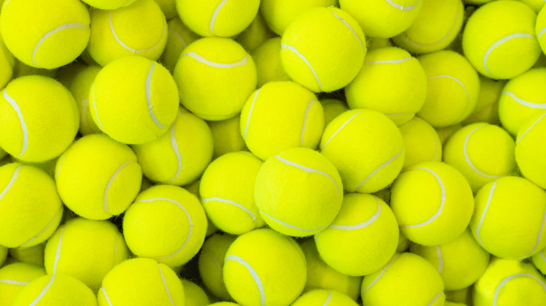 Tennis balls