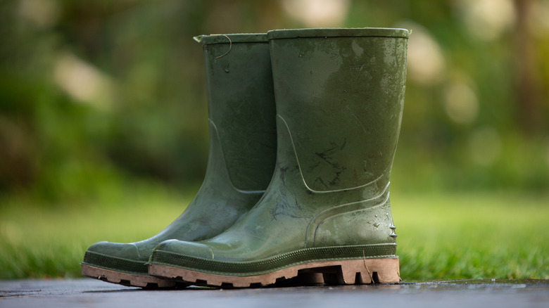 Green garden boots