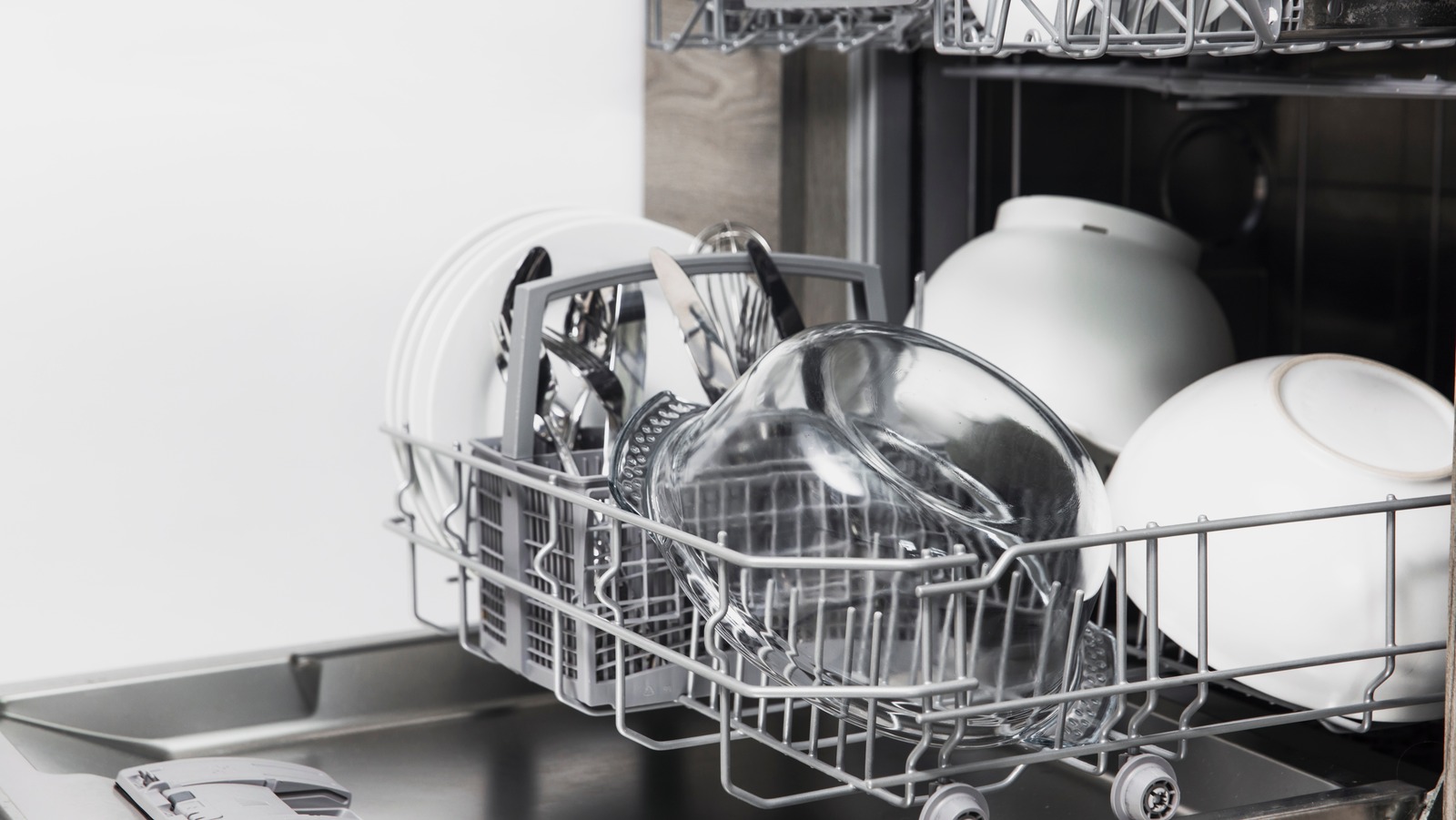 Can You Put Tupperware in the Dishwasher? Debunking the Myth and Expert  Tips