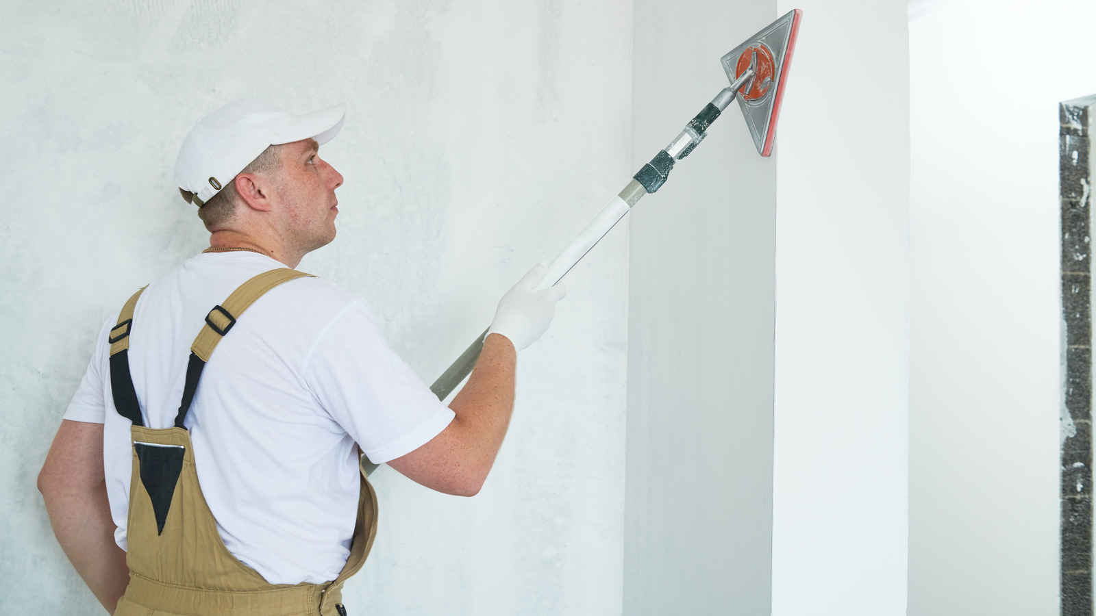 Turn a Sponge Mop Into a Drywall Pole Sander - Today's Homeowner