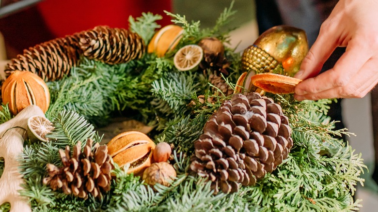 Garland and pine cones