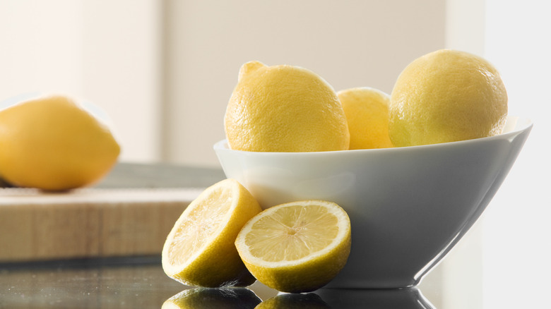 A bowl of lemons in the kitchen